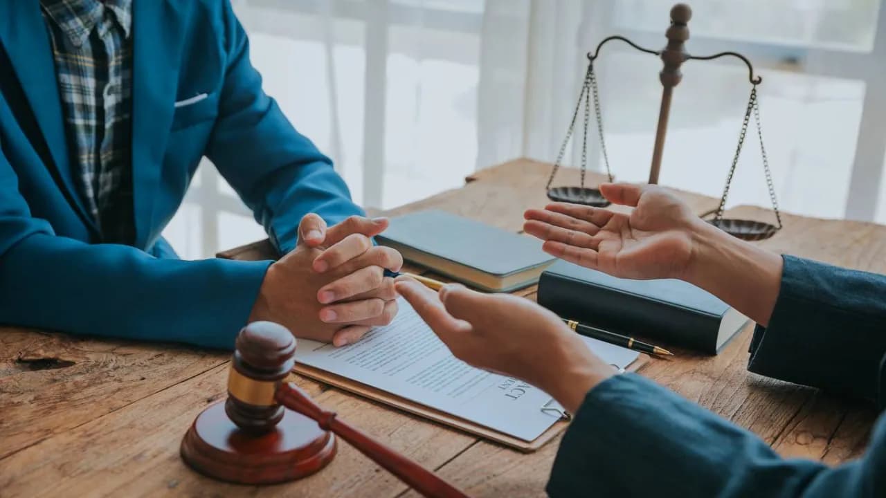 Ile kosztuje porada prawna w Płocku? Sprawdź ceny i usługi Ile kosztuje porada prawna w Płocku? Sprawdź ceny i usługi