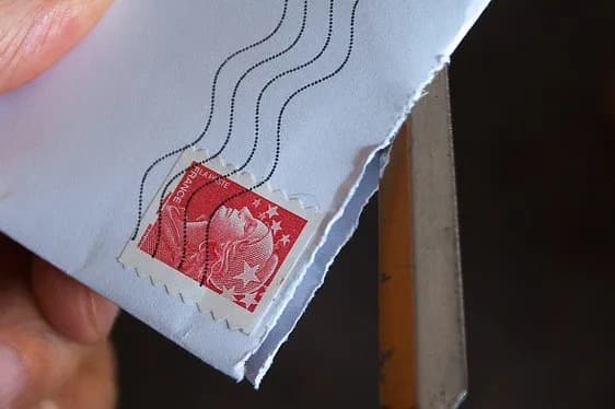 Czy sąd wysyła postanowienie? Sprawdź, co musisz wiedzieć o procedurze Czy sąd wysyła postanowienie? Sprawdź, co musisz wiedzieć o procedurze