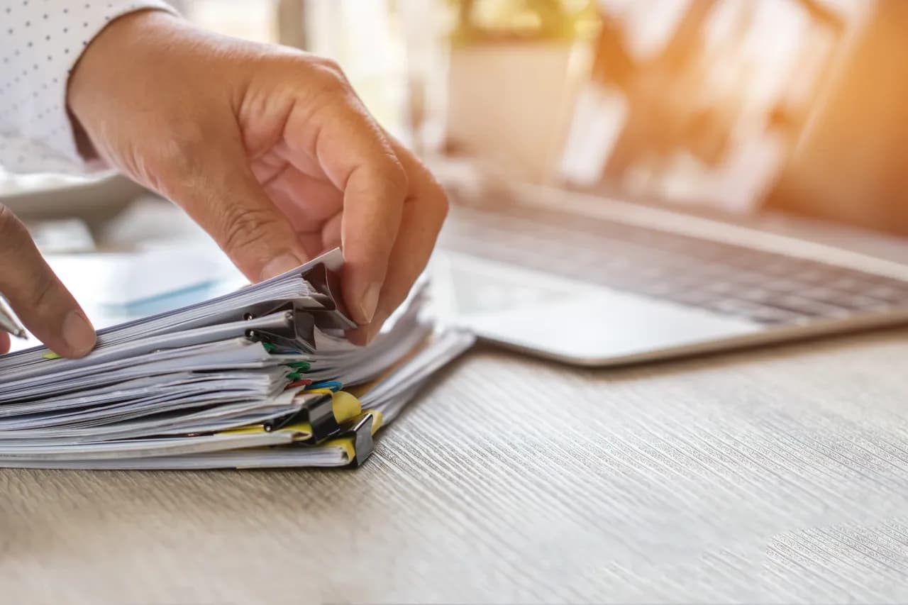 Jakie dokumenty są niezbędne do wykreślenia oddziału spółki z KRS? Jakie dokumenty są niezbędne do wykreślenia oddziału spółki z KRS?