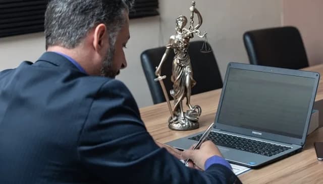 Jak wygląda rozprawa apelacyjna? Kluczowe informacje i etapy procesu Jak wygląda rozprawa apelacyjna? Kluczowe informacje i etapy procesu