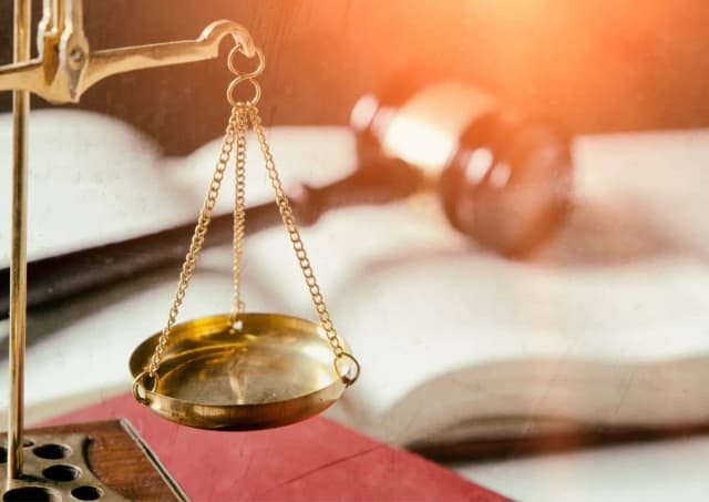 Czy kasacja wstrzymuje wykonanie wyroku? Sprawdź, co musisz wiedzieć Czy kasacja wstrzymuje wykonanie wyroku? Sprawdź, co musisz wiedzieć
