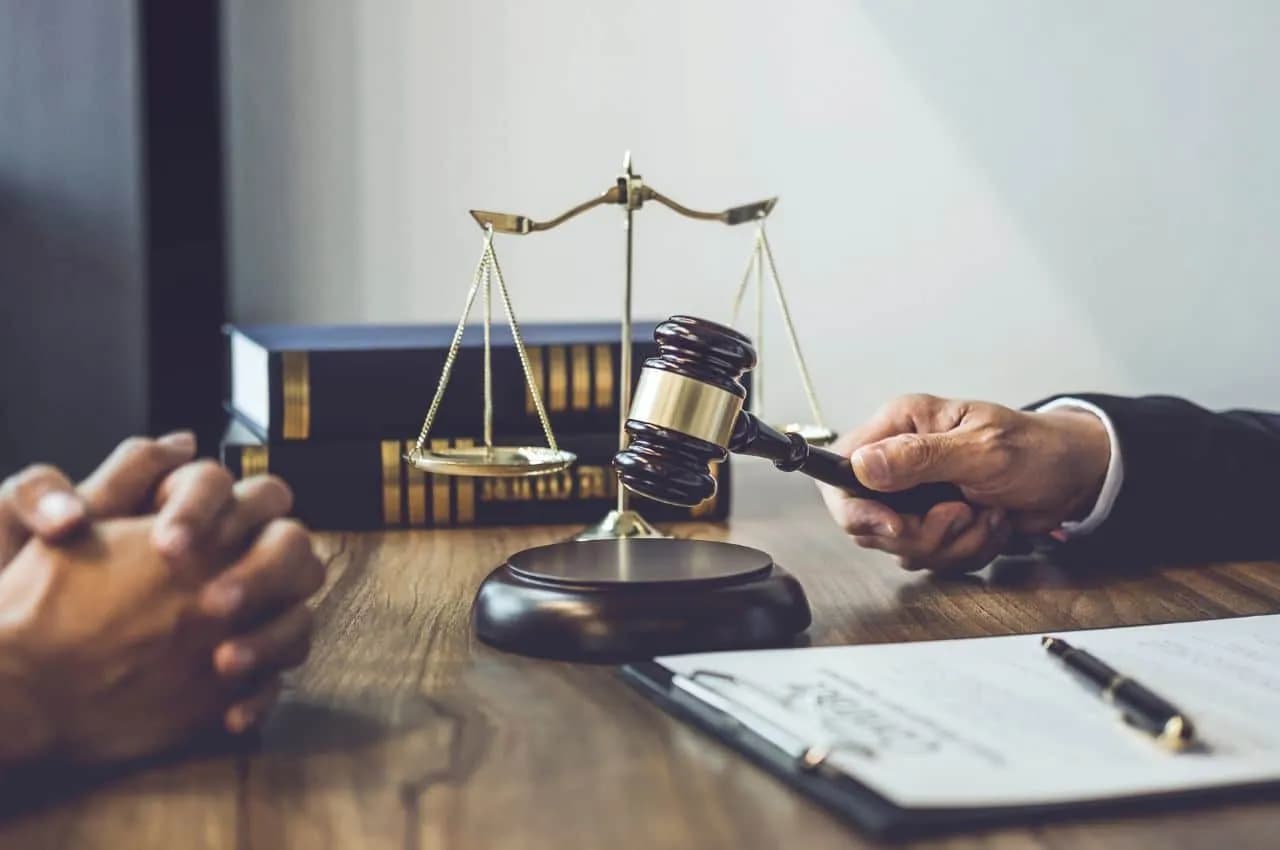 Co zrobić po wyroku prawomocnym? Kluczowe kroki i wskazówki Co zrobić po wyroku prawomocnym? Kluczowe kroki i wskazówki