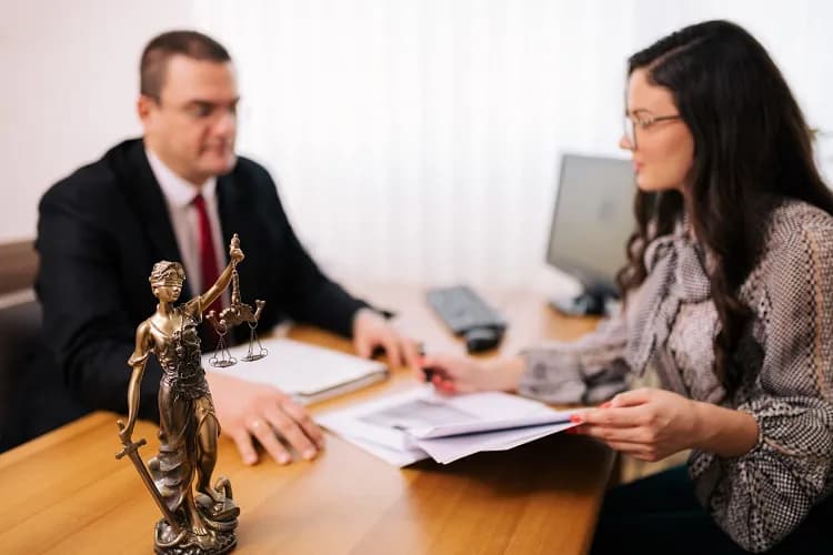 Ile kosztuje prowadzenie sprawy przez adwokata? Sprawdź, by nie przepłacić Ile kosztuje prowadzenie sprawy przez adwokata? Sprawdź, by nie przepłacić