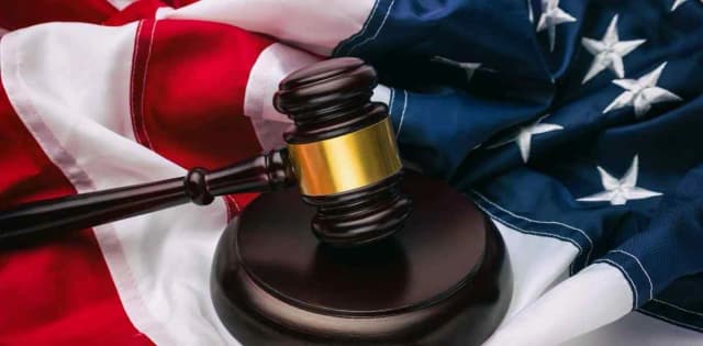 Ile zarabia prawnik w USA? Zaskakujące różnice w wynagrodzeniach Ile zarabia prawnik w USA? Zaskakujące różnice w wynagrodzeniach